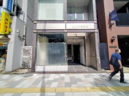 【店舗物件紹介】渋谷！青山通り沿い！１階！