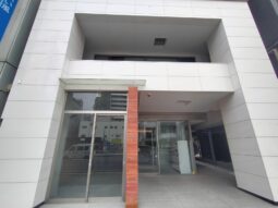 【店舗物件紹介】横浜長者町!1階!前面ガラス張り!
