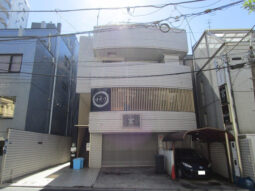 【店舗・事務所紹介】西麻布!隠れ家! 地下貸店舗!専用階段有