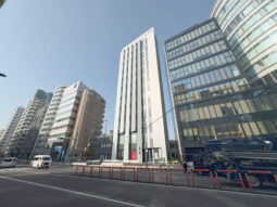 【店舗・事務所紹介】明治通り沿い北参道1分 事務所や店舗に！角地！