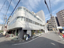 【店舗・事務所紹介】デザイナーズ風オフィス 白基調のオシャレな貸室