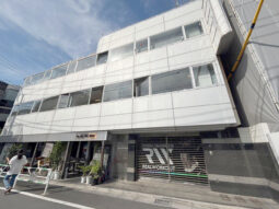 【店舗・事務所紹介】目黒川沿い!角地! サービス店舗に最適!