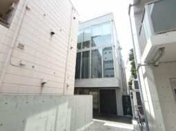 【店舗・事務所紹介】西麻布貸店舗!重飲食可 雰囲気◎天井高3.1m
