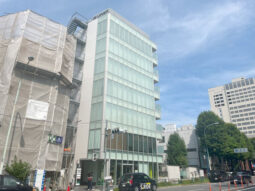 【店舗・事務所紹介】外苑西通り沿い！神宮前 ガラス張り！事務所に！