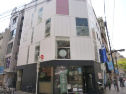 【店舗・事務所紹介】麻布十番駅徒歩1分! 角地で視認性◎飲食可能