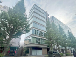 【事務所紹介】北参道駅徒歩4分! ガラス張り!貸事務所