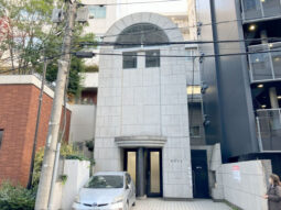 【店舗・事務所紹介】青山通り付近！２階！ 業種のご相談可能！