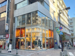 【店舗紹介】パティオ広場前！角地！ 麻布十番！１階貸店舗！