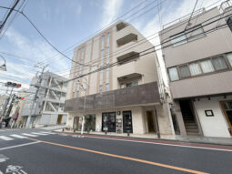 【店舗・事務所紹介】自由が丘エリア貸店舗 １階角地！