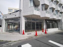 【店舗・事務所紹介】目黒エリア１階店舗！ 広めの駐車スペース有