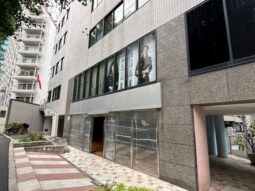 【店舗・事務所紹介】神宮前！明治通り沿い！ １階２階セット貸！店舗